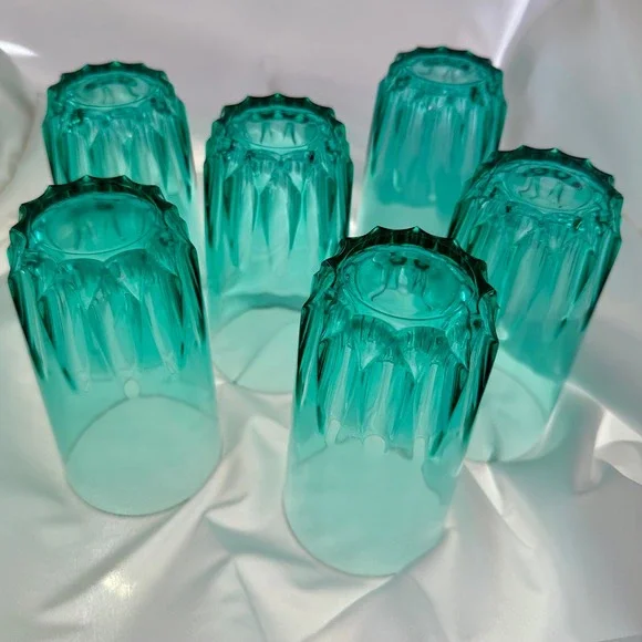 Set of 6 Vintage Green Luminarc Glasses Holiday Christmas Barware Entertaining - Picture 11 of 17